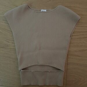 Super cute wilfred top